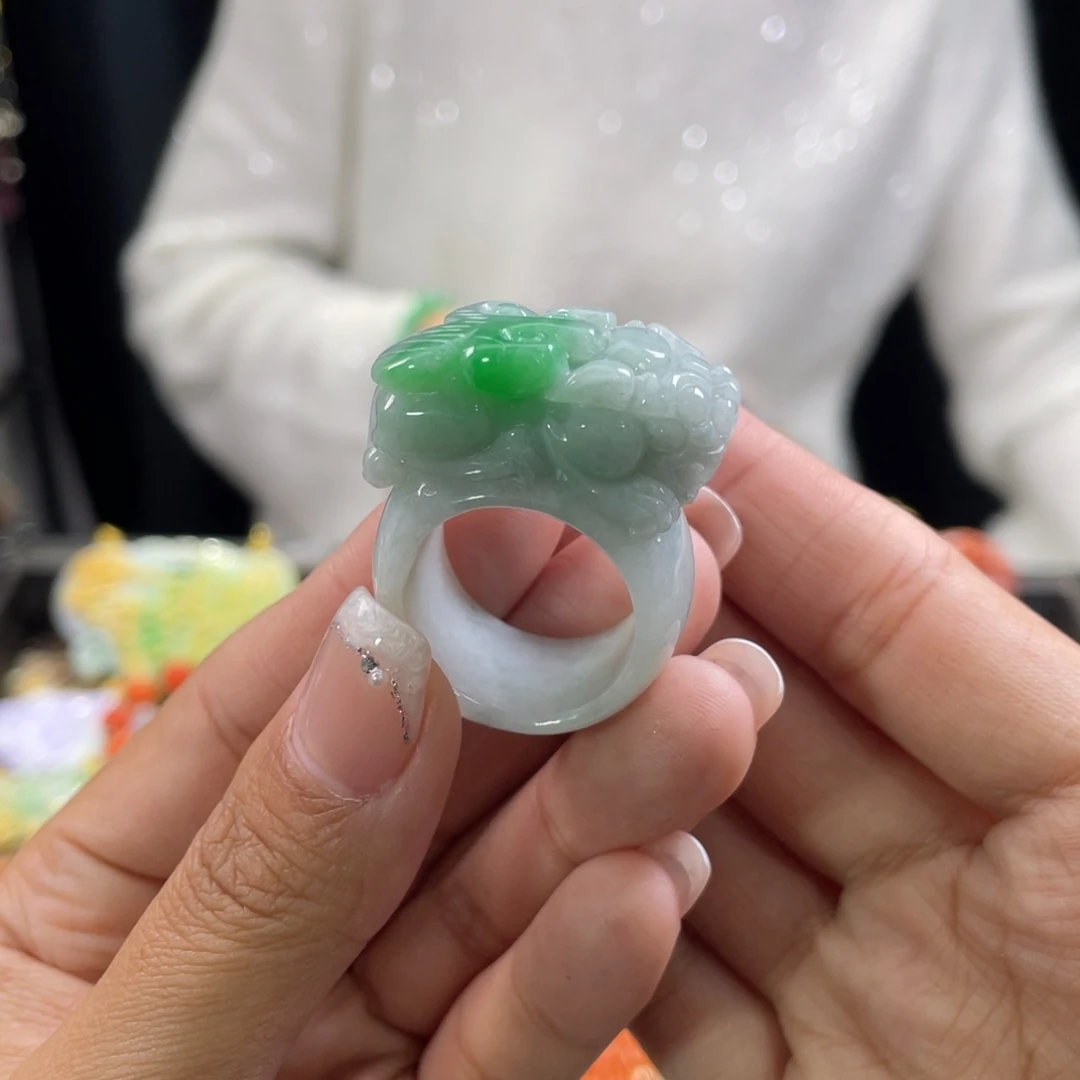 翡翠戒指未镶嵌代编织