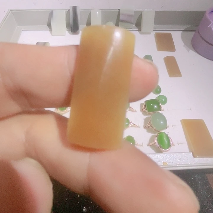 和田玉（糖玉）未镶嵌吊坠(不含链)