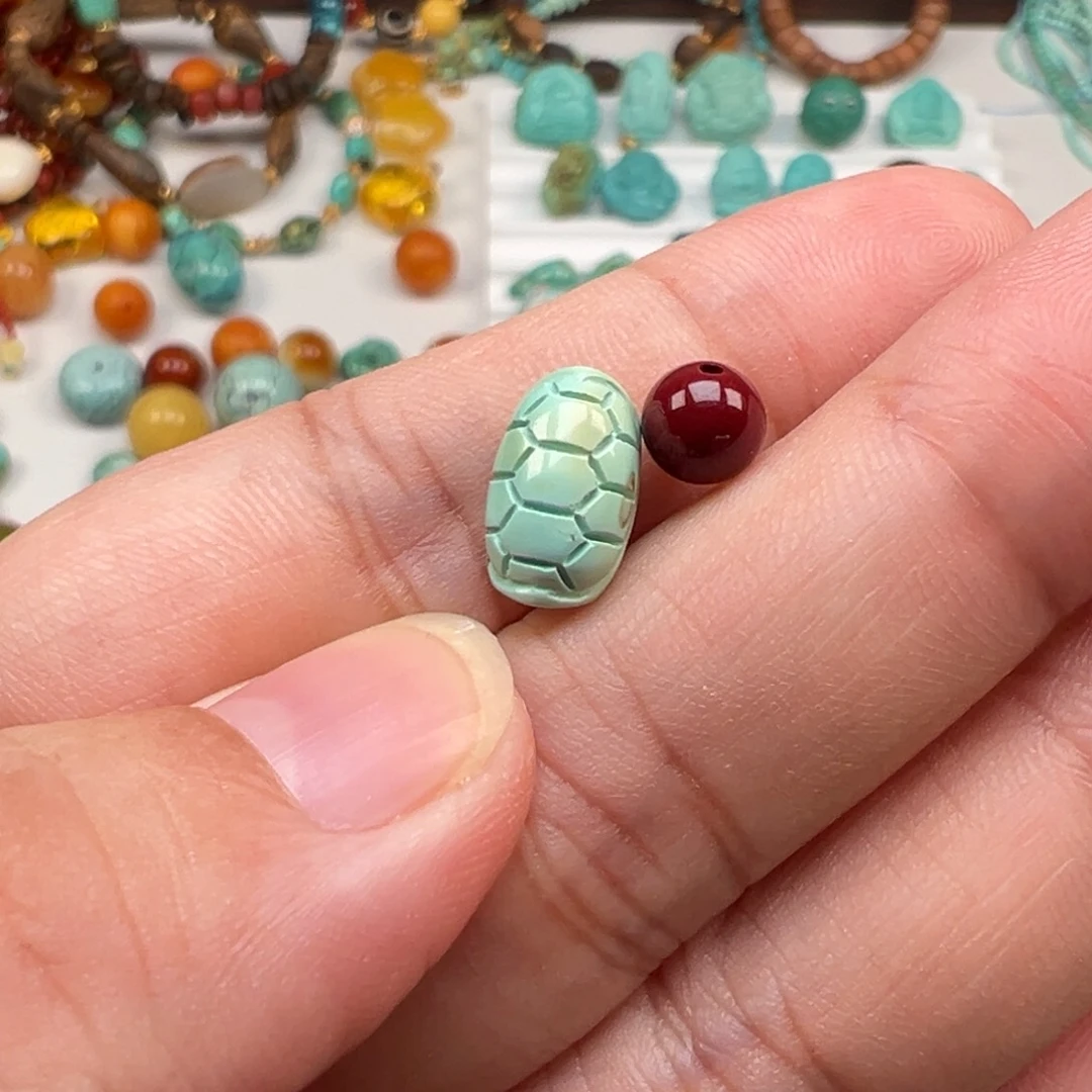 颈饰未镶嵌南红玛瑙