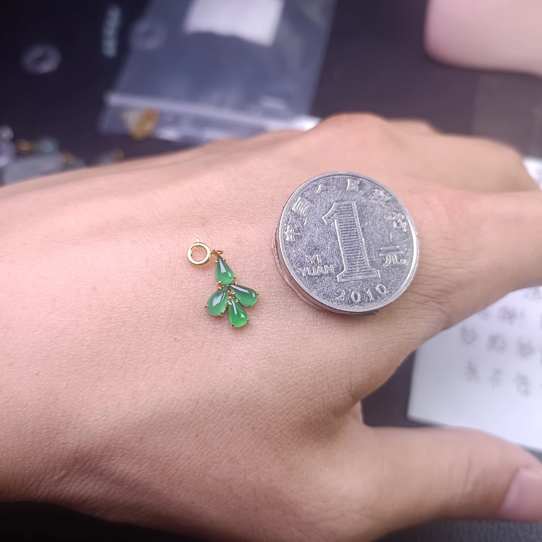 A货金镶嵌水滴精致美观