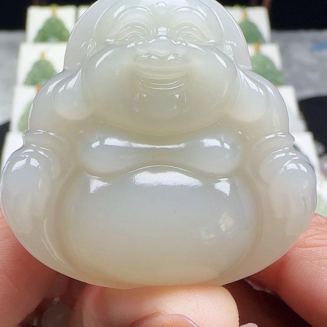 和田玉未镶嵌吊坠(赠链)