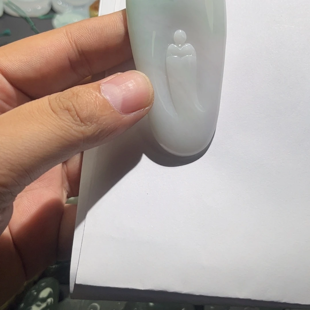 翡翠未镶嵌颈饰悟道