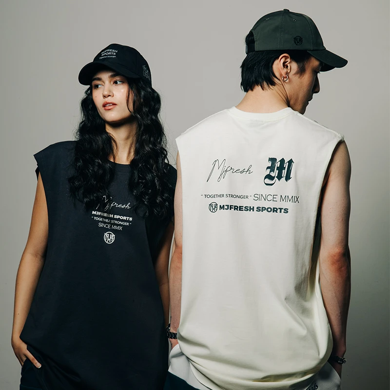 顽童MJFRESH CURSIVE系列男女同款纯棉印花复古背心宽松无袖坎肩