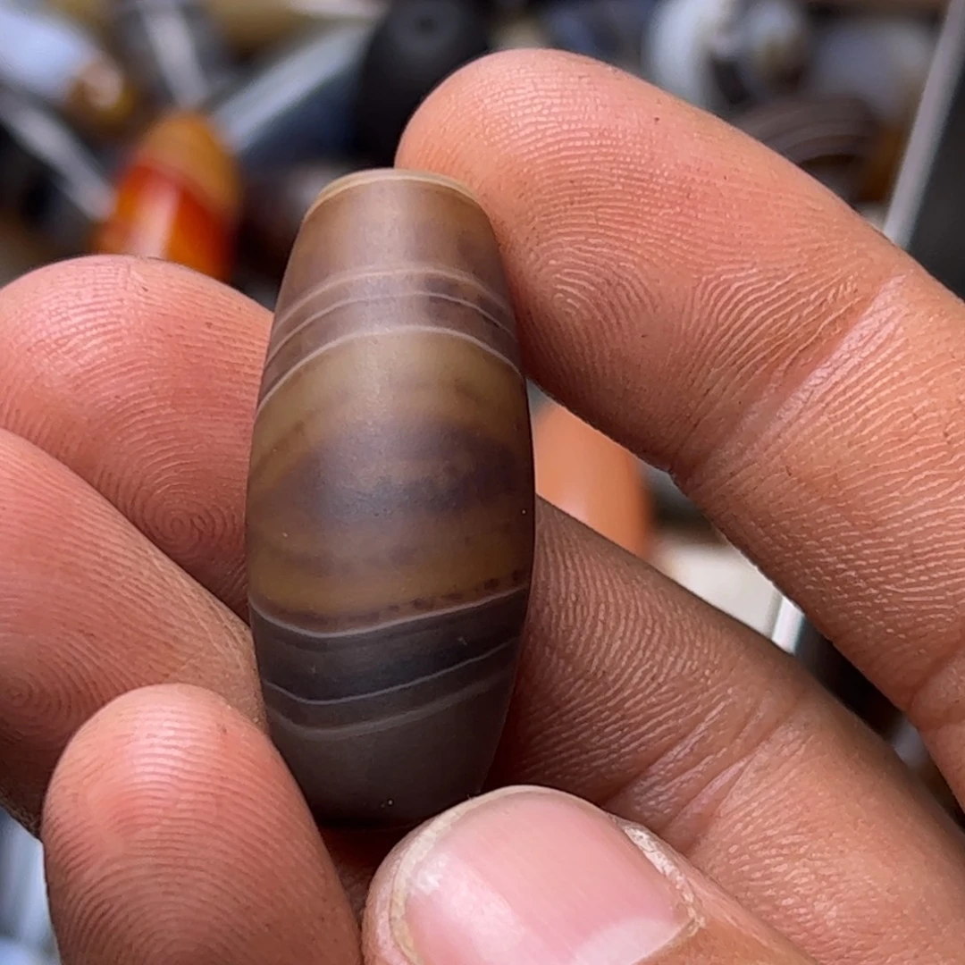 玛瑙/玉髓颈饰合金悟**语