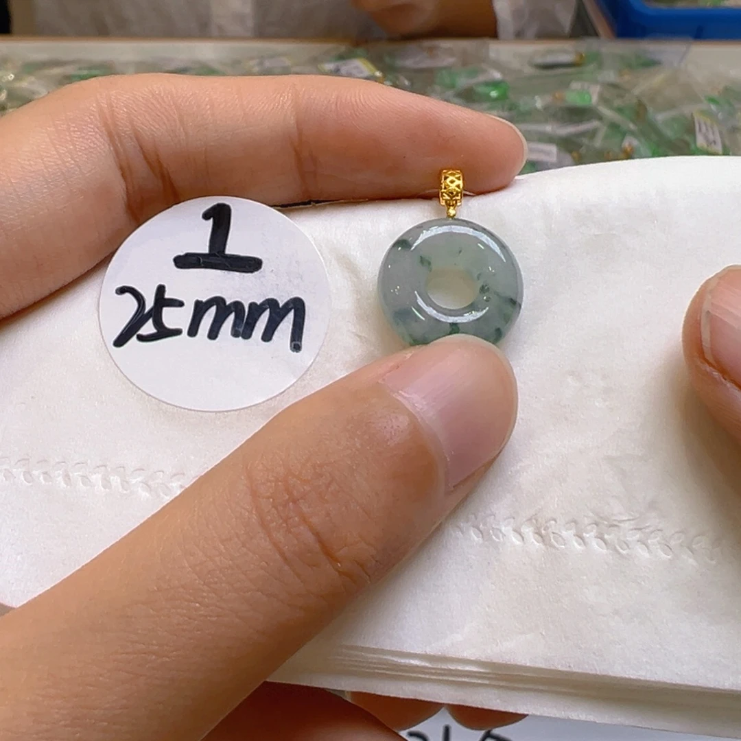 吊坠(不含链)18K金镶嵌翡翠