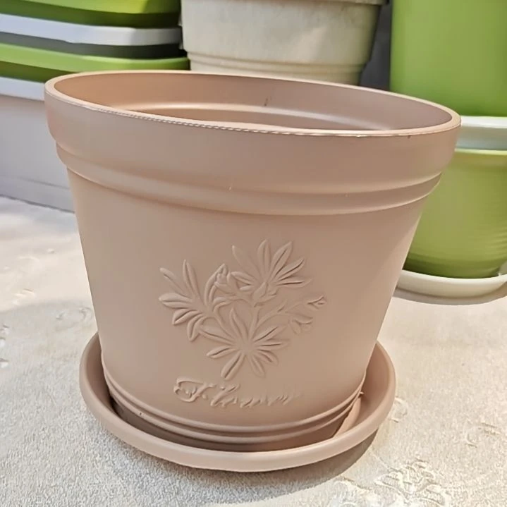 树脂浮雕外口径22.6，陶粉色带托3个