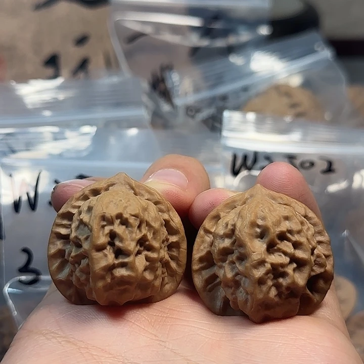 吊坠文玩核桃瓷娃娃