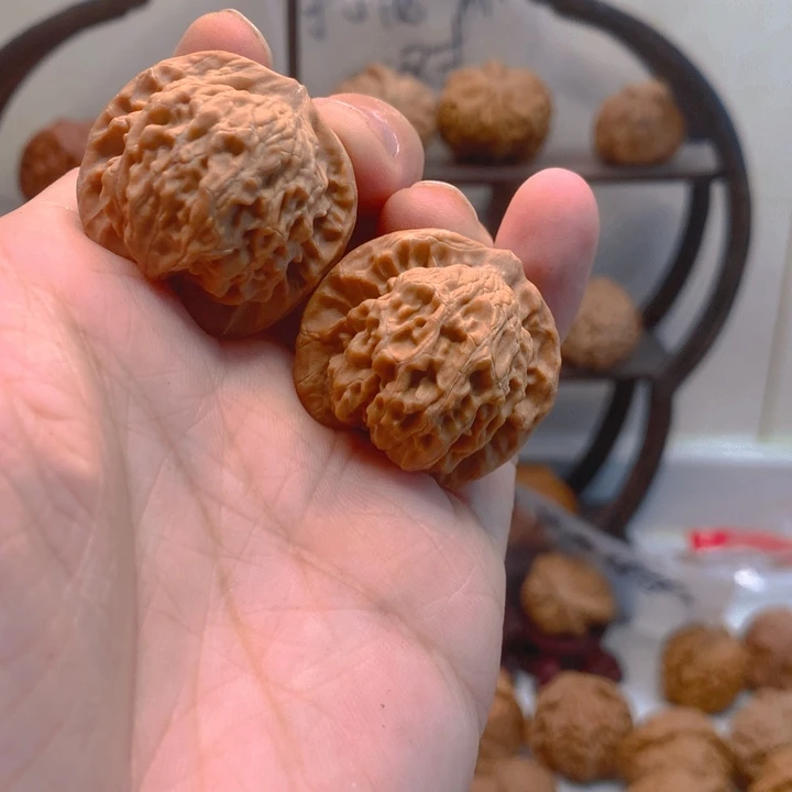 趴***熊文玩核桃吊坠盘山公子帽