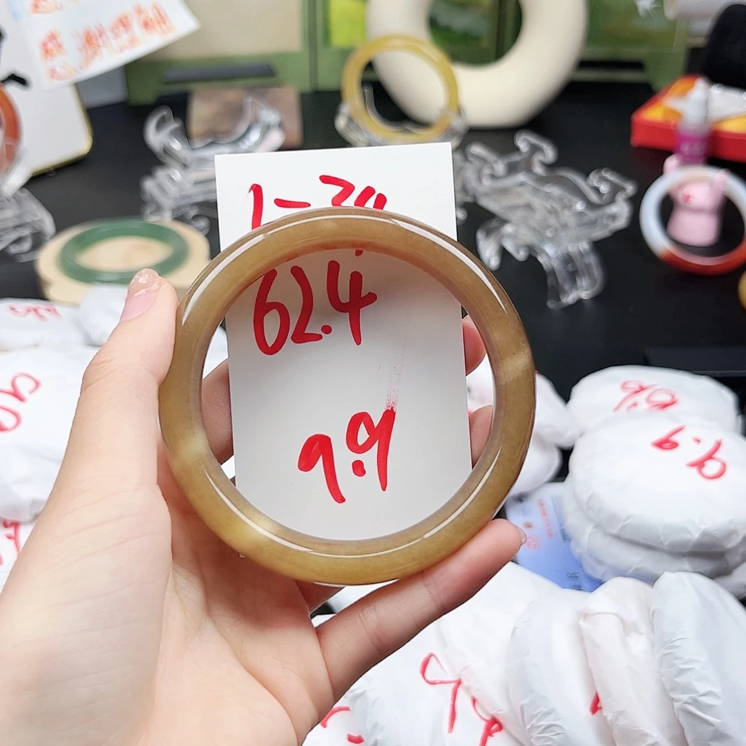 未镶嵌手镯石英质玉1.34