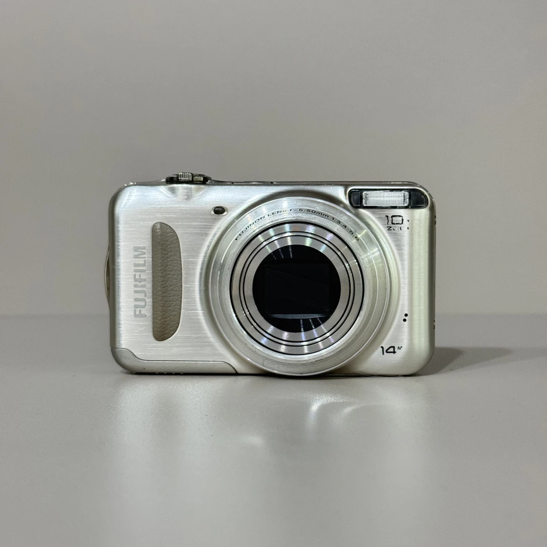 8新 Fujifilm/富士 T205香槟色 1400w像素 色彩鲜艳 不支持试用