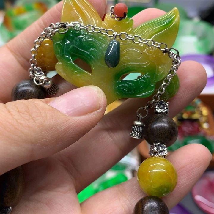 颈饰未镶嵌翡翠吊坠