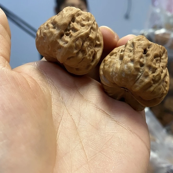 文玩核桃把件36.5蛤蟆头油大肚子