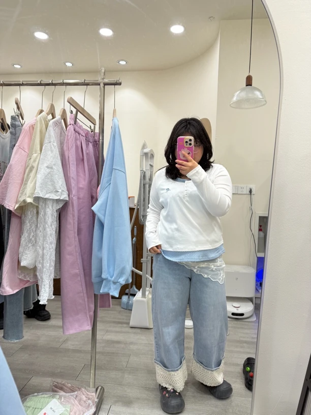 韩版显瘦蕾丝边牛仔裤