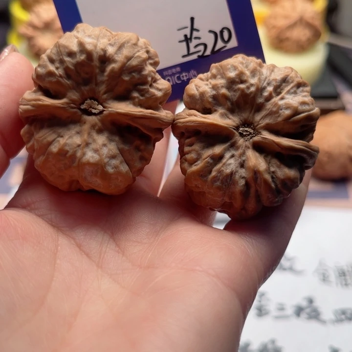 吊坠文玩核桃惠**畅文玩核桃20
