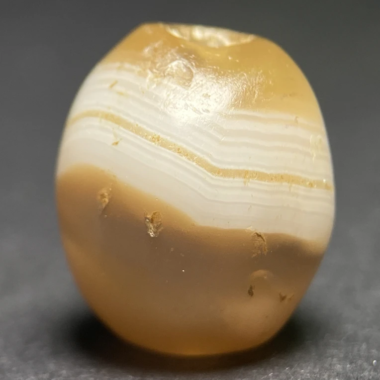 亚述时期缠丝玛瑙圆珠17.2*15.4mm