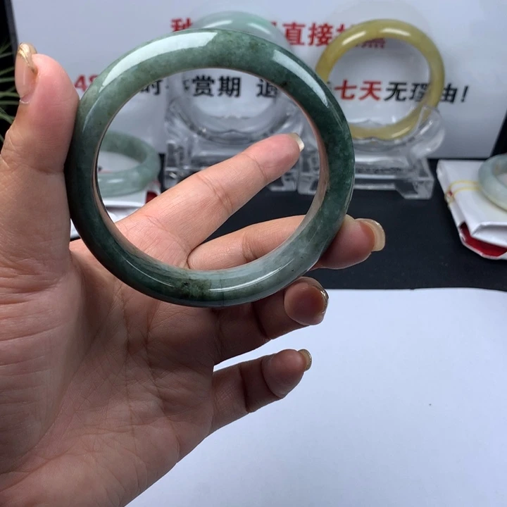 未镶嵌手镯翡翠67
