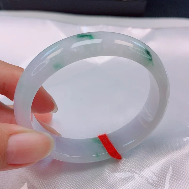 未镶嵌手镯（贵妃镯）翡翠