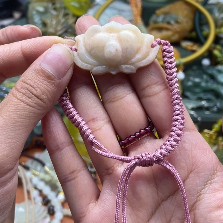 蛇纹石玉未镶嵌吊坠