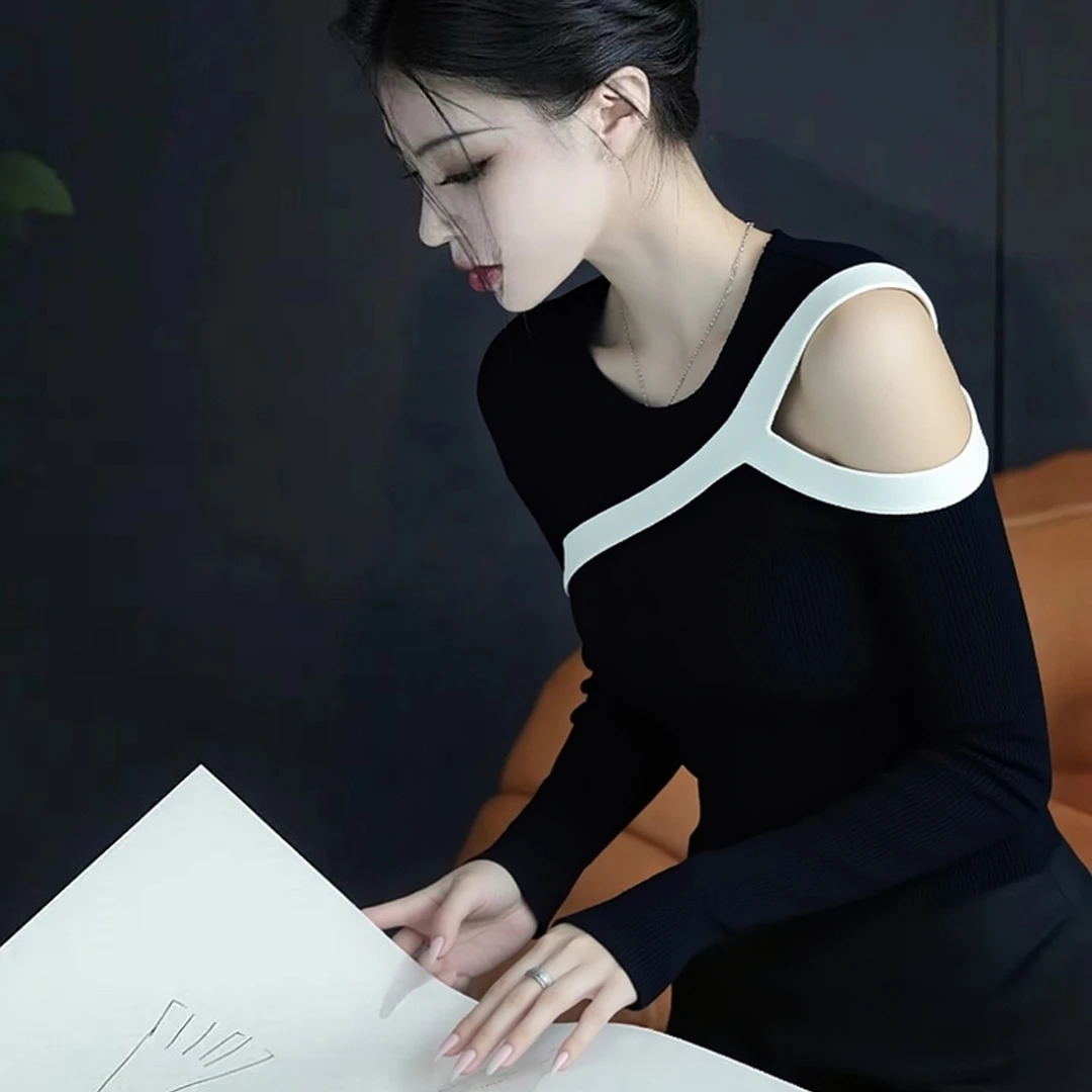 秋季减龄高端欧货洋气小众不撞衫上衣独特别致黑色拼接露肩T恤女