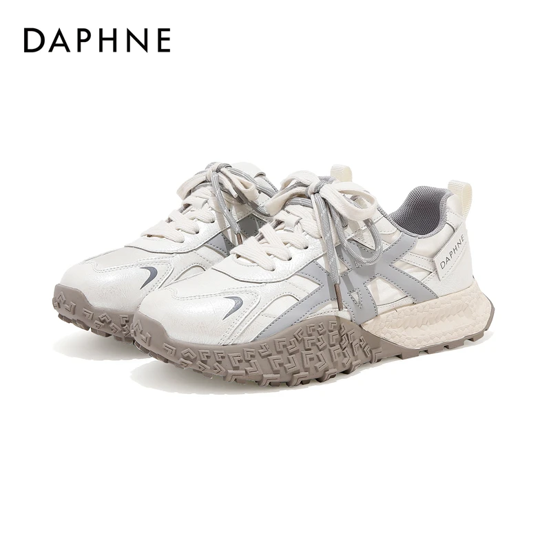 Daphne/达芙妮2025秋冬时尚爆款休闲鞋厚底增高轻便软底潮流女鞋