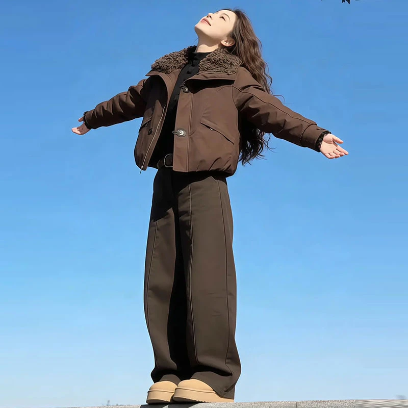 兹伊翰【枫糖谣曲】2025冬季新款工装风短款外套女百搭加厚气质棉衣