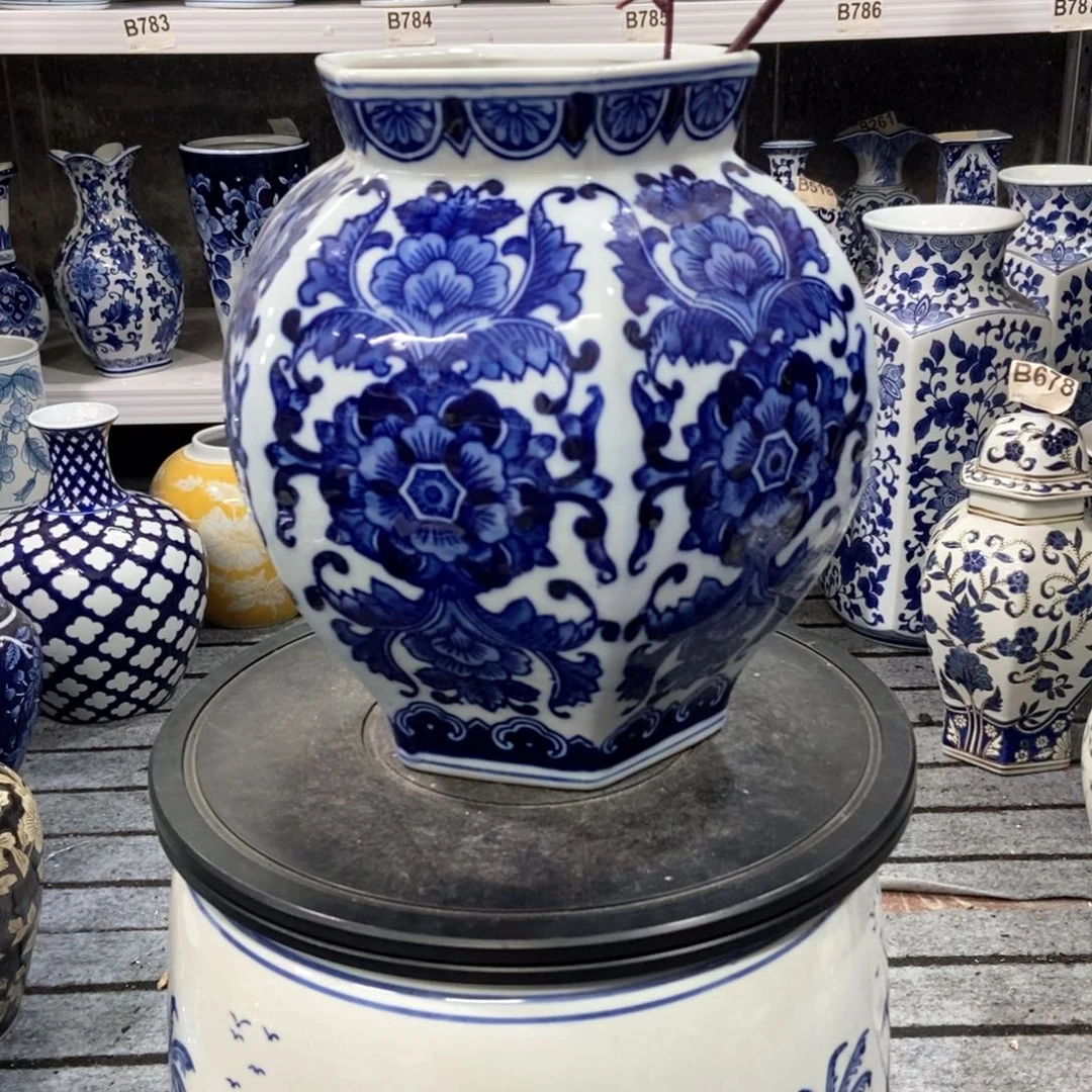 摆件花瓶手绘釉下彩