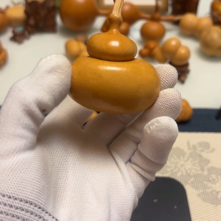 X****天然手捻老皮葫芦