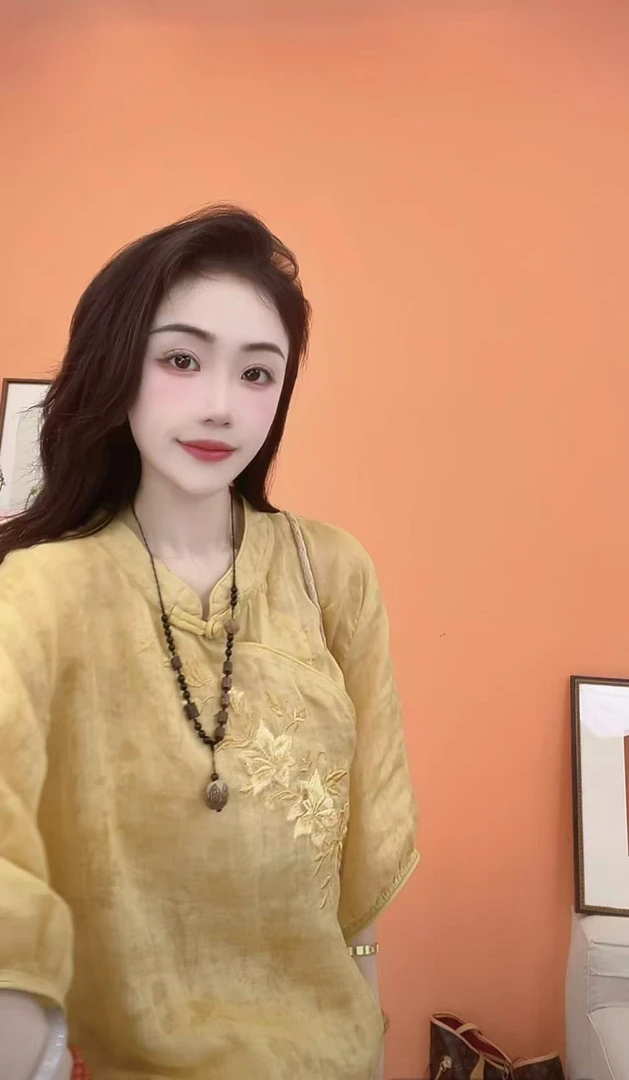 2217苎麻刺绣新中式宽松型温柔风圆领半高领T恤时尚网红宽松上衣