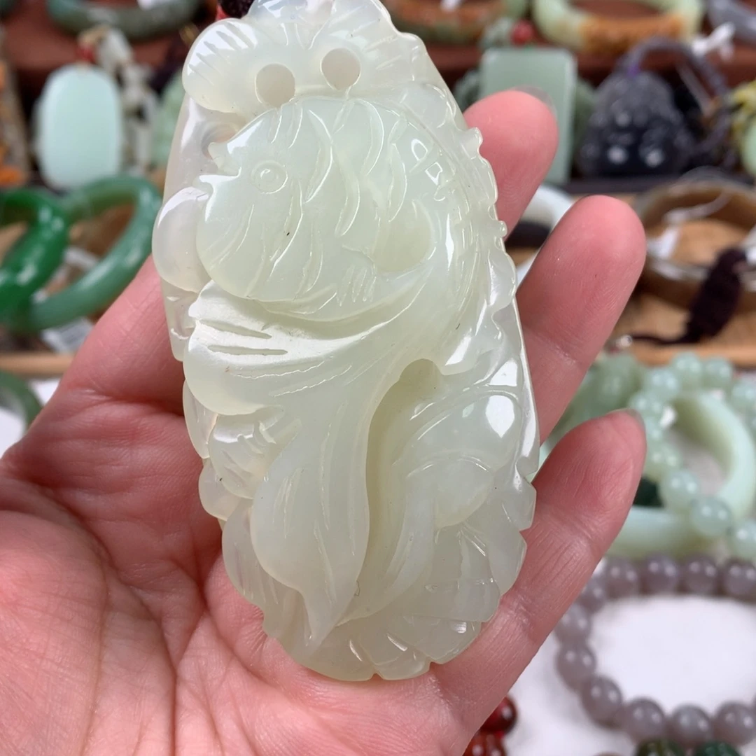 岫玉手把未镶嵌年年有余