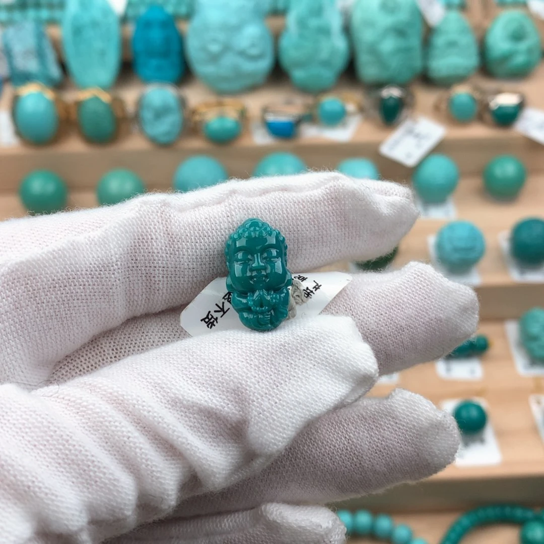 绿松石配饰未镶嵌