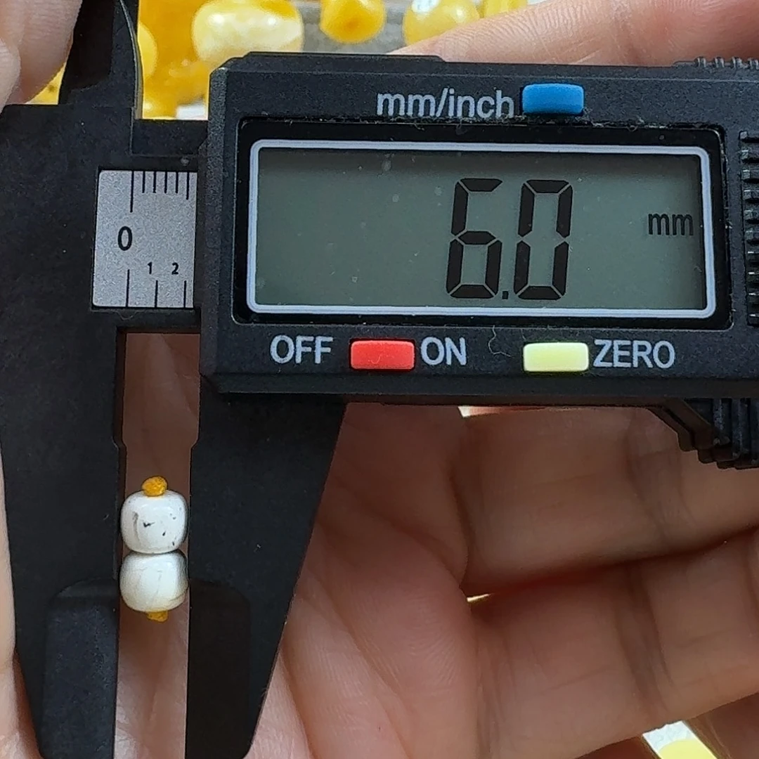 蜜蜡未镶嵌裸石26杂