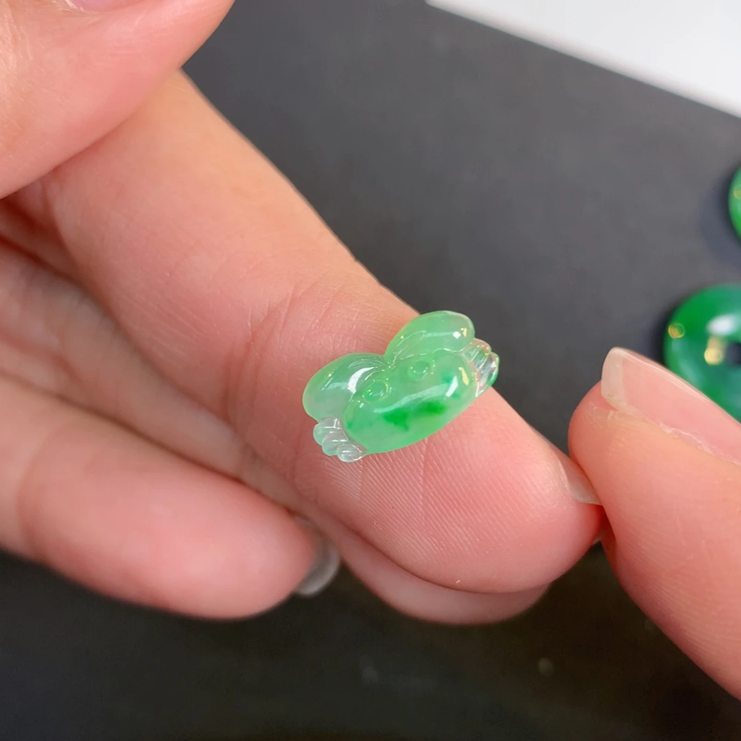 翡翠裸石7.01-12.06-2.7