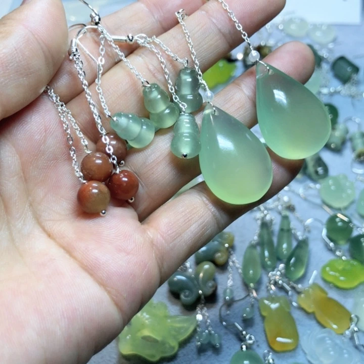 【闪购商品】蛇纹石玉挂件未镶嵌平****忧