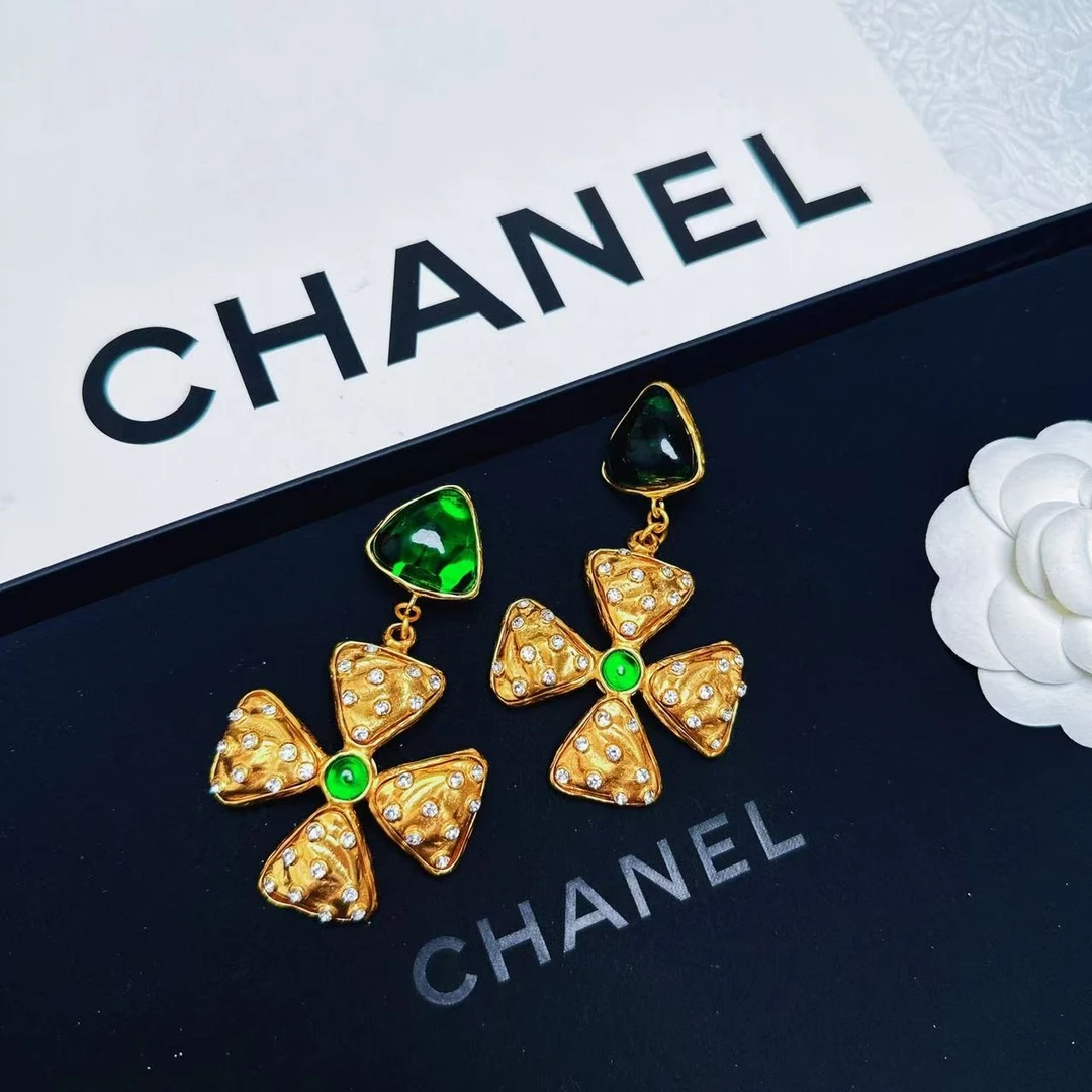 95新 Chanel/香奈儿 柚礼/香奈儿绿琉璃四叶草耳夹CQ502008