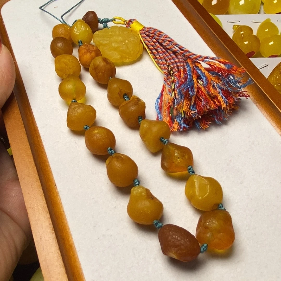 琥珀未镶嵌珠宝奇石