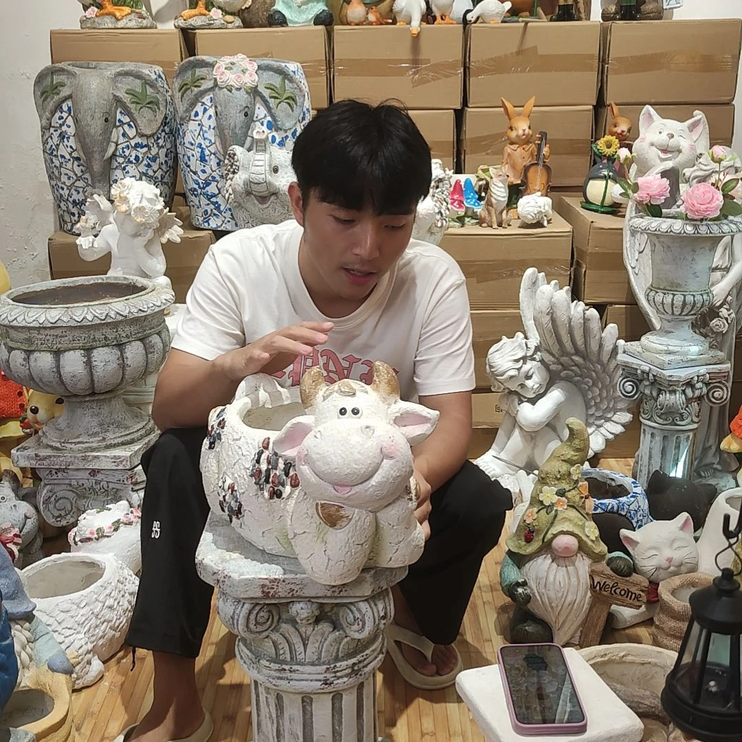 合成树脂勇敢牛牛花盆