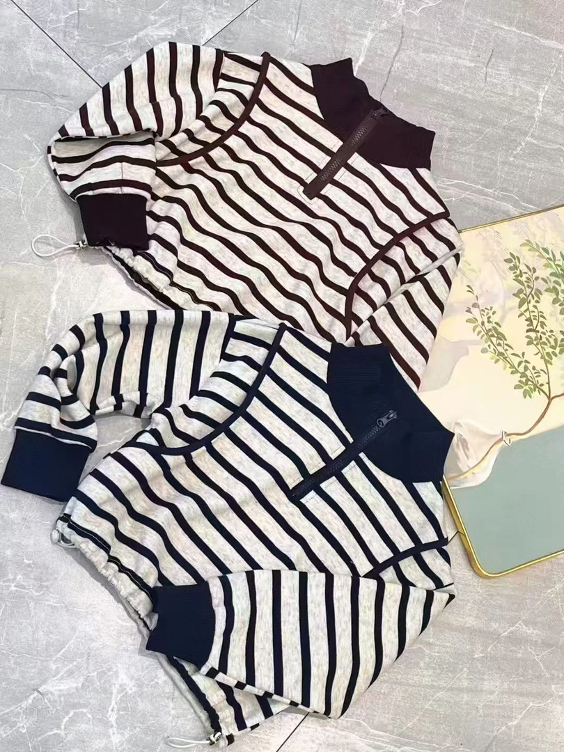 又禧家时髦条纹卫衣
