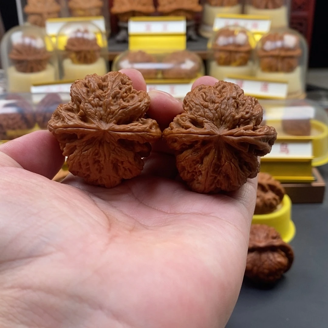 吊坠文玩核桃平谷大粗筋，全品，尺寸45