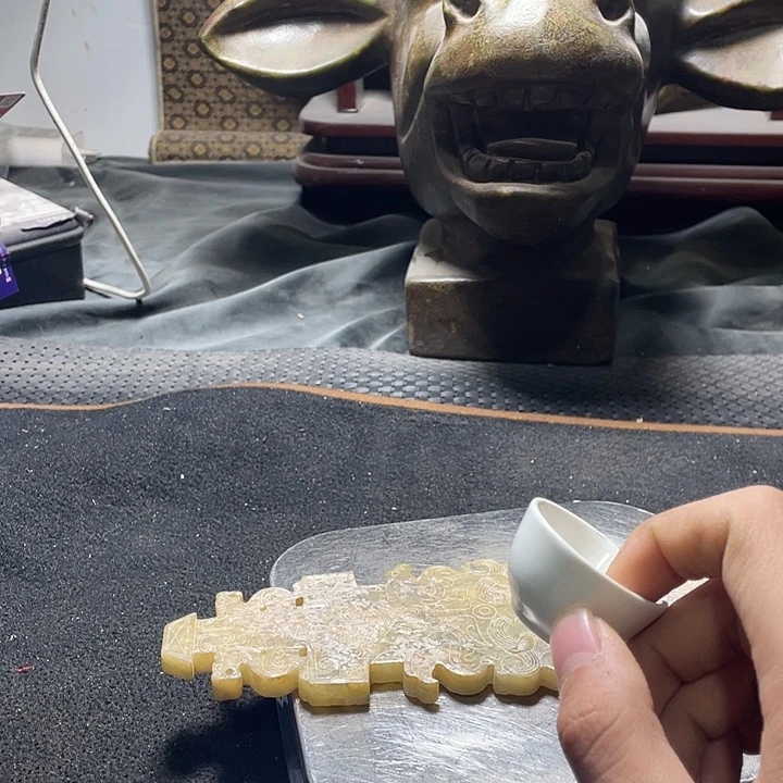 瓷片。：：：：：：：：：：：：：：：：：