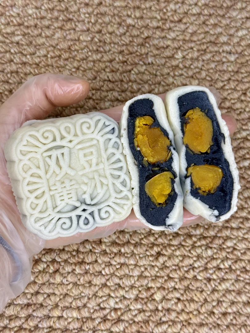【白皮纯豆沙/白皮双黄豆沙米月饼】中秋传统手工广式月饼