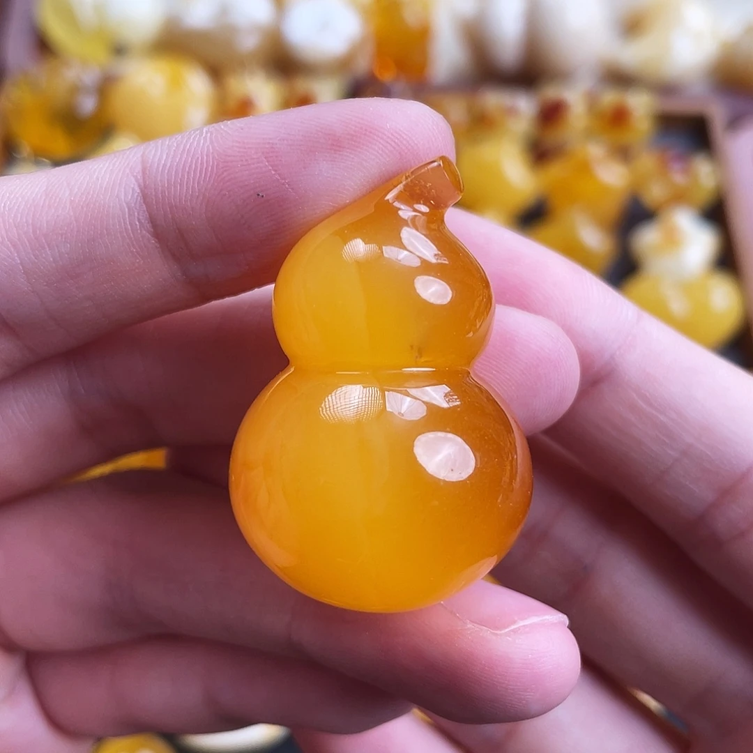 琥珀未镶嵌珠宝奇石