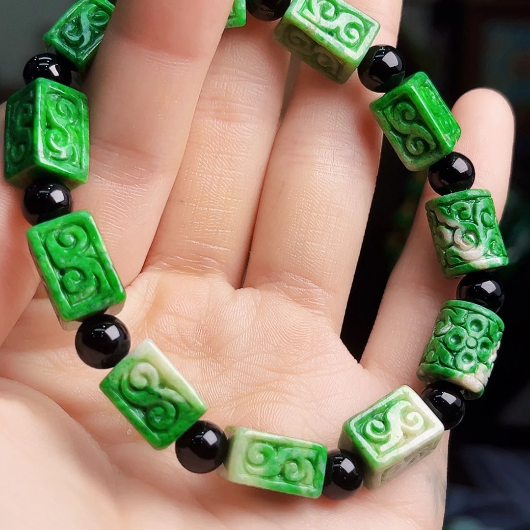 颈饰未镶嵌翡翠多样性