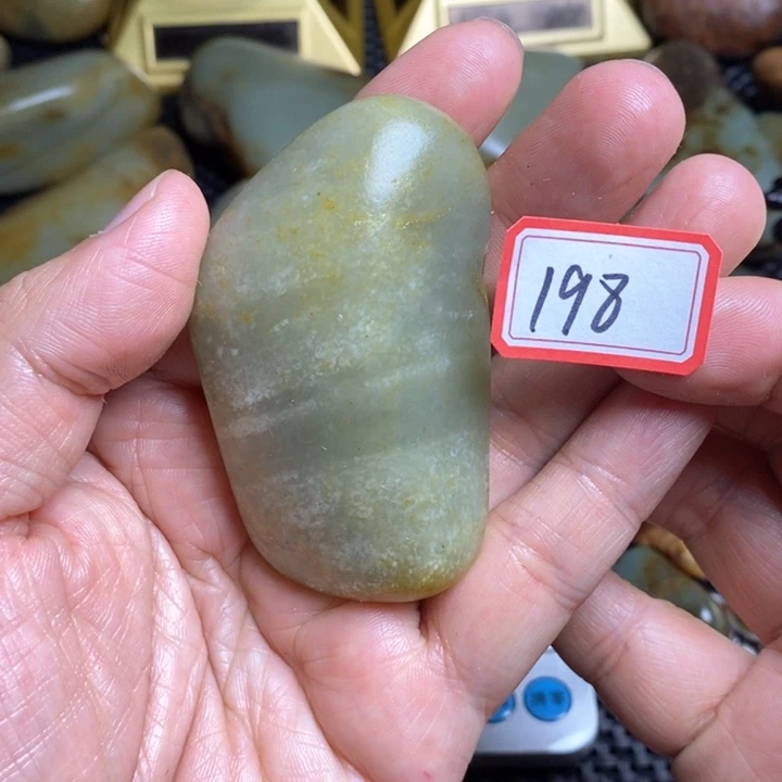 未镶嵌和田玉把件198