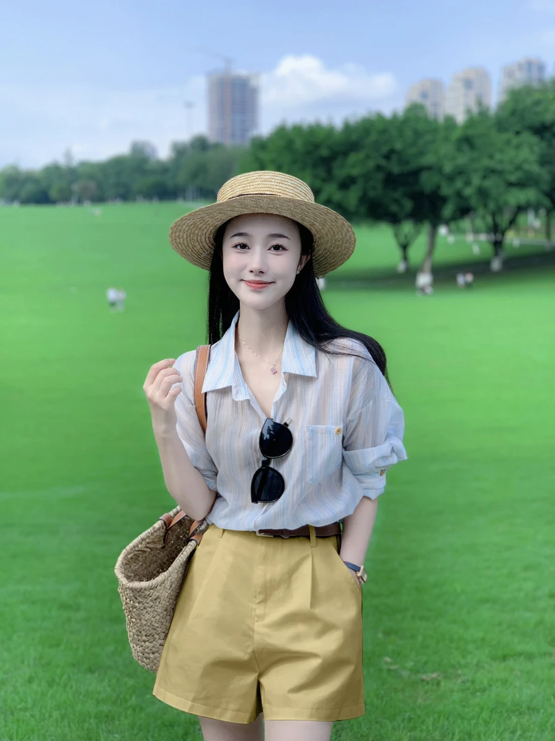 卡其高腰阔腿短裤防晒条纹薄款衬衫2025年夏季新款宽松设计感上衣