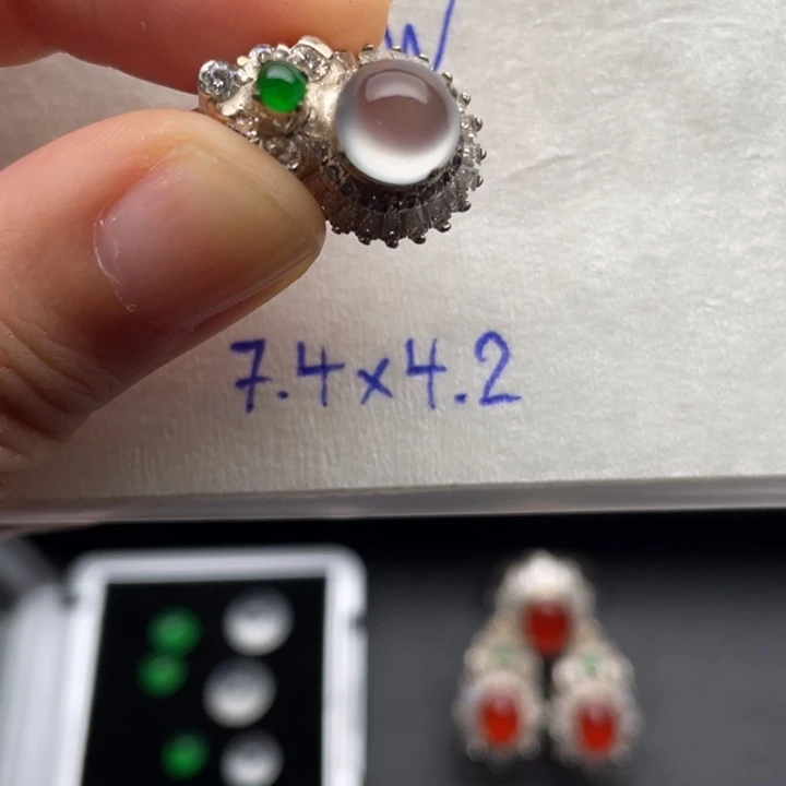 定制翡翠未镶嵌高冰蛋面