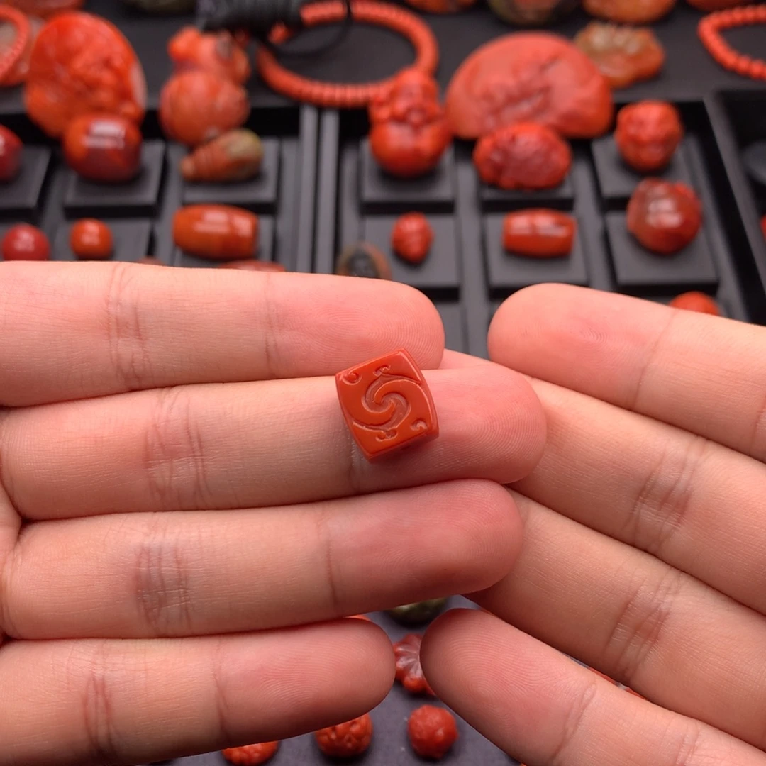 南红玛瑙未镶嵌南红川料原矿博古文背云12.3mm