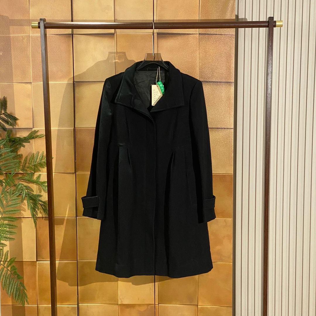 Maxmara Weekend黑色不规则裁剪褶皱大衣/46码/99新/27579