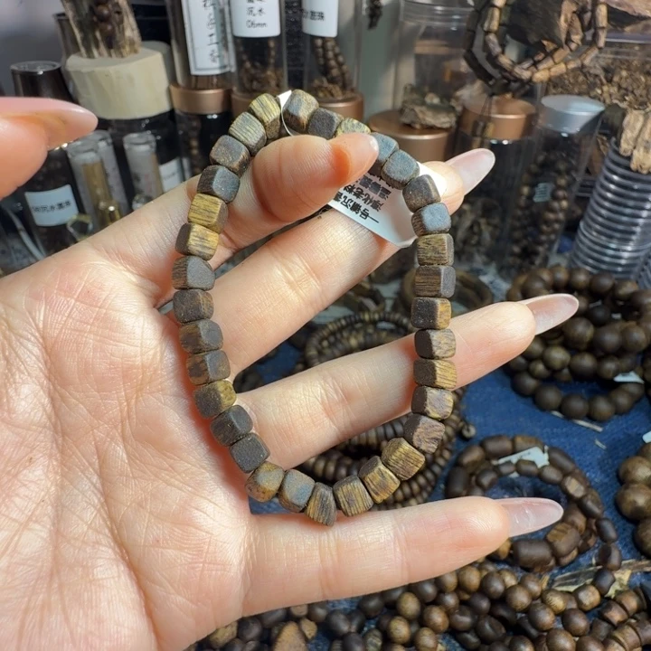 沉香沉香碎屑张勺子05方糖板头多样性发