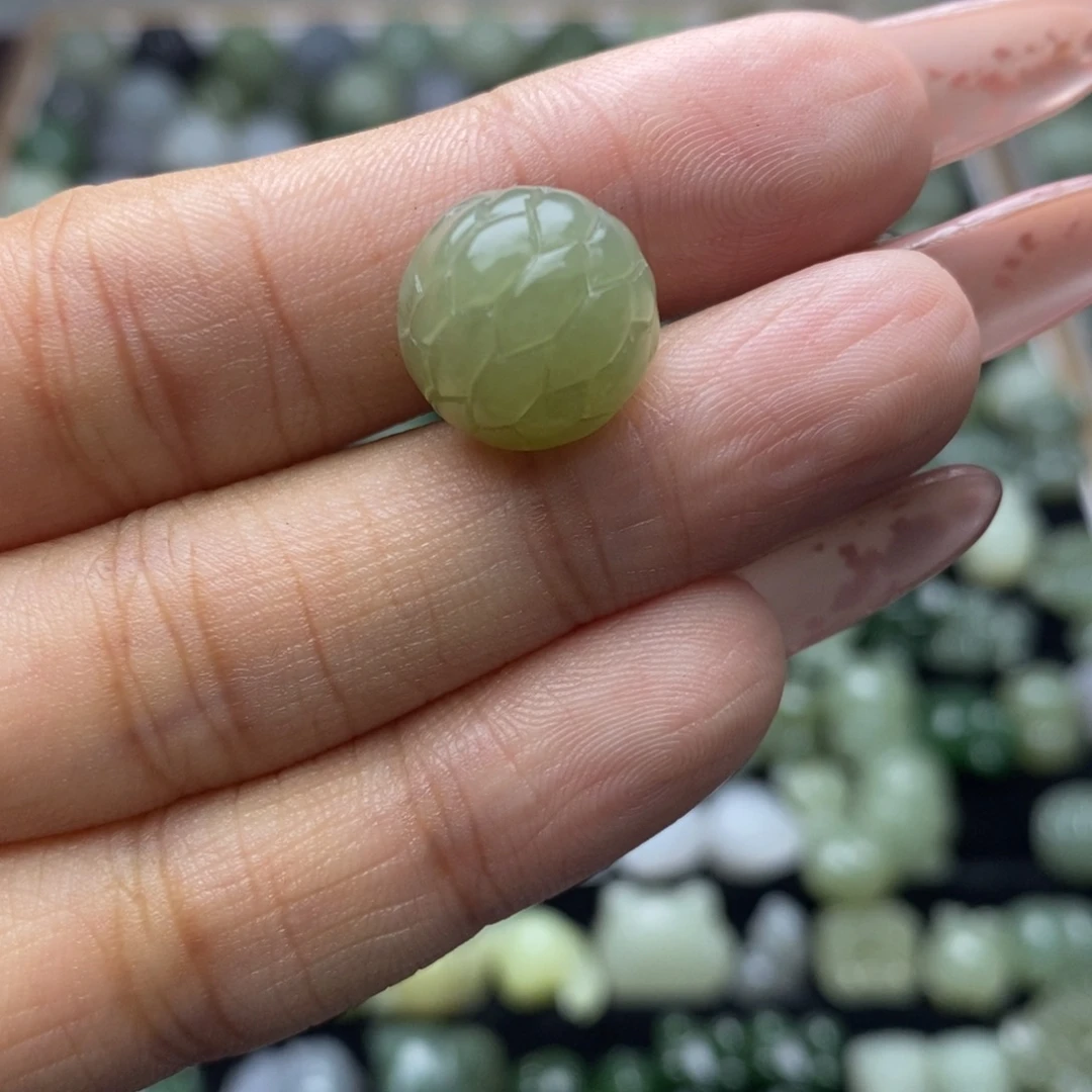 风***起和田玉未镶嵌颈饰