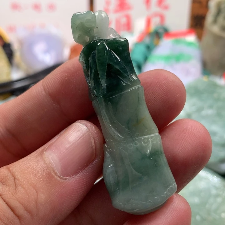 翡翠未镶嵌颈饰保真天然a货翡翠